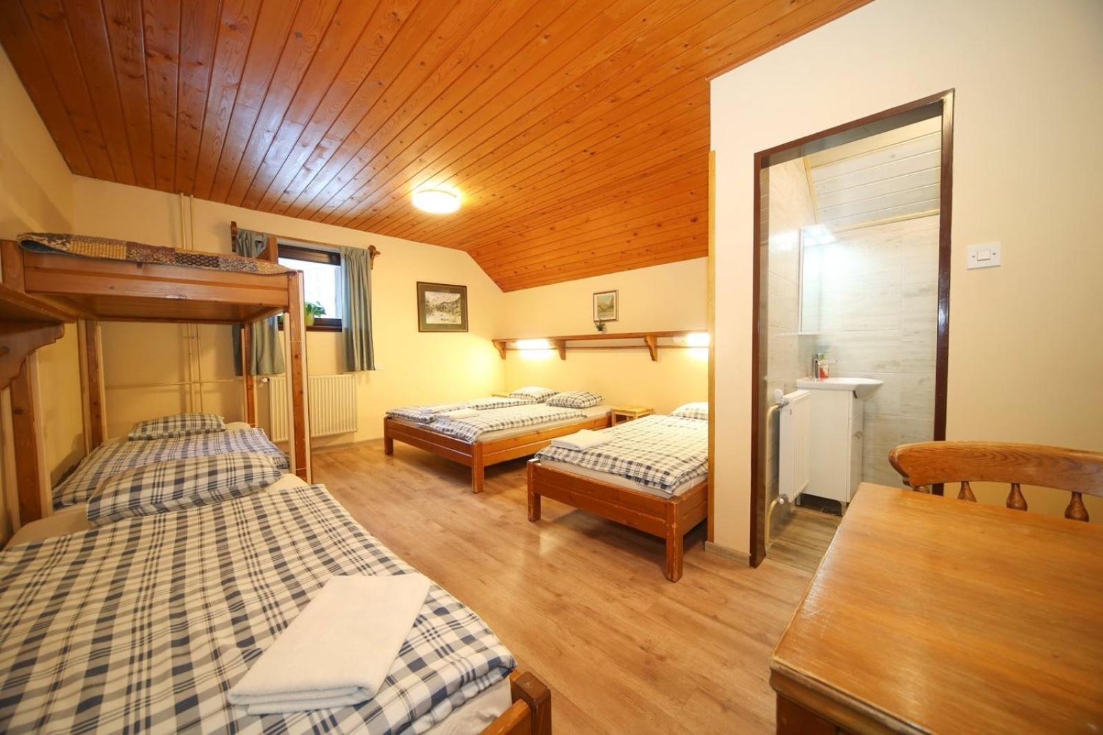 Hotel Planinska Koca Na Gozdu Kranjska Gora Exterior foto