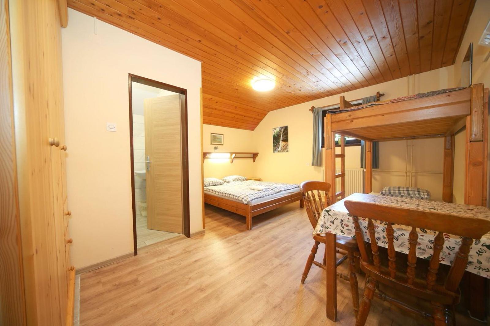 Hotel Planinska Koca Na Gozdu Kranjska Gora Exterior foto
